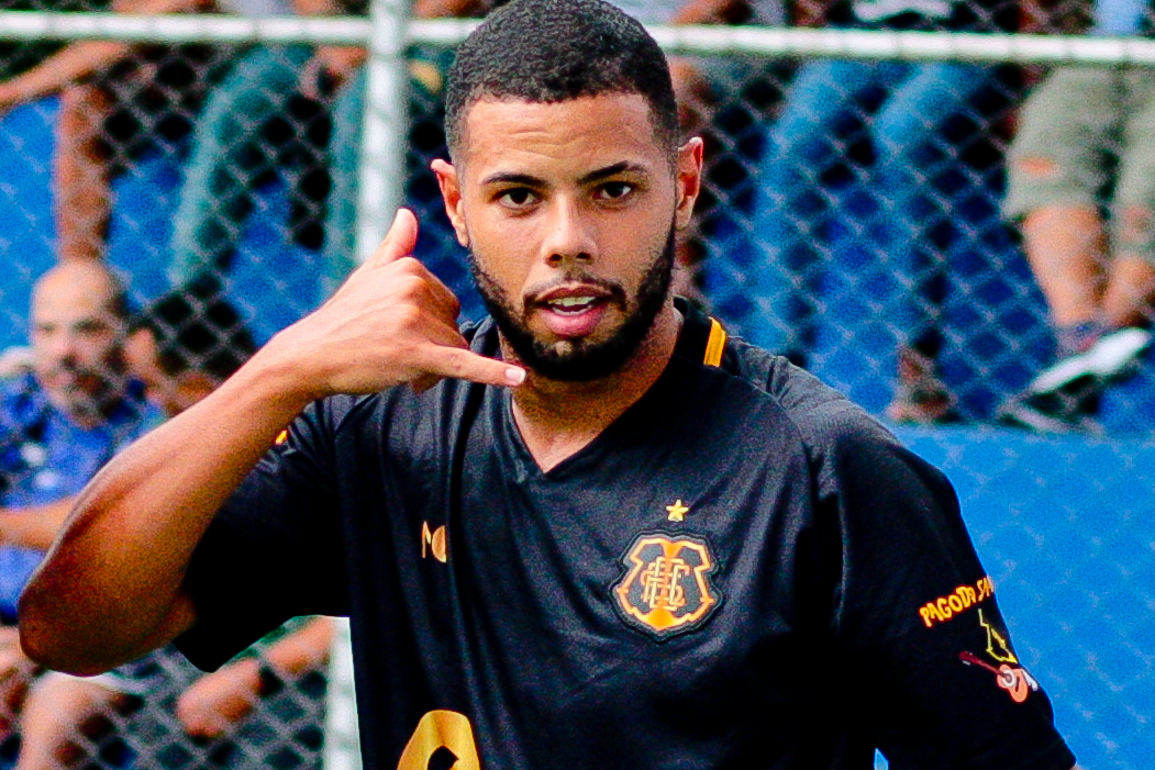 Santa Cruz bate o Águia Negra com gol do camisa 11 BH no fim e avança na Super Copa Pioneer