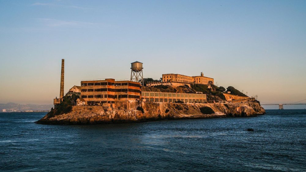 Trump quer reabrir Alcatraz e transformar prisão em símbolo de “lei e ordem”
