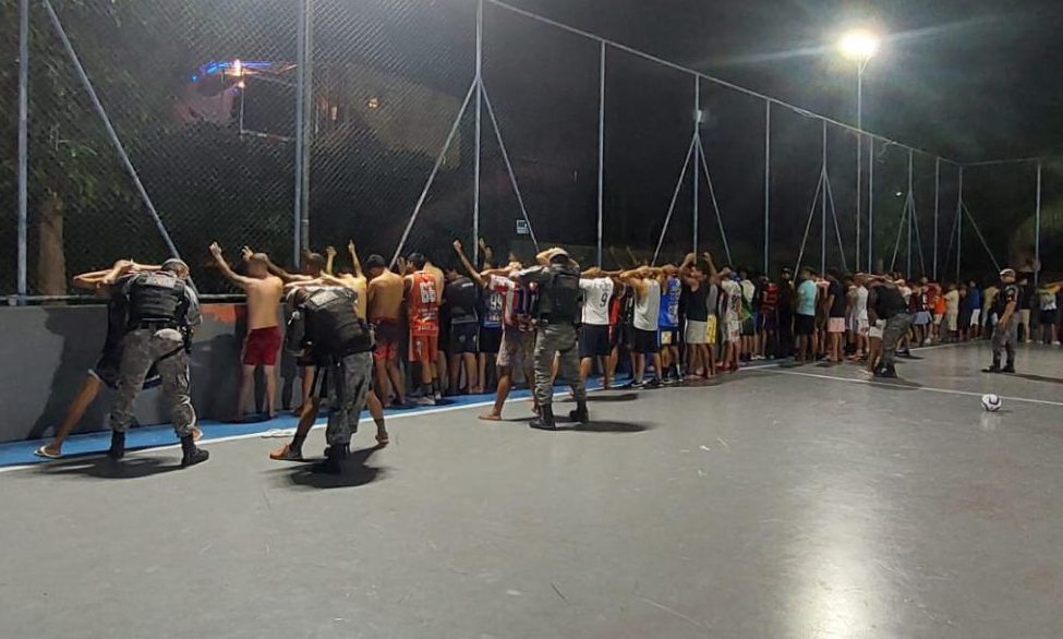 Torneio de futsal com prêmio inusitado é encerrado pela polícia em Manaus