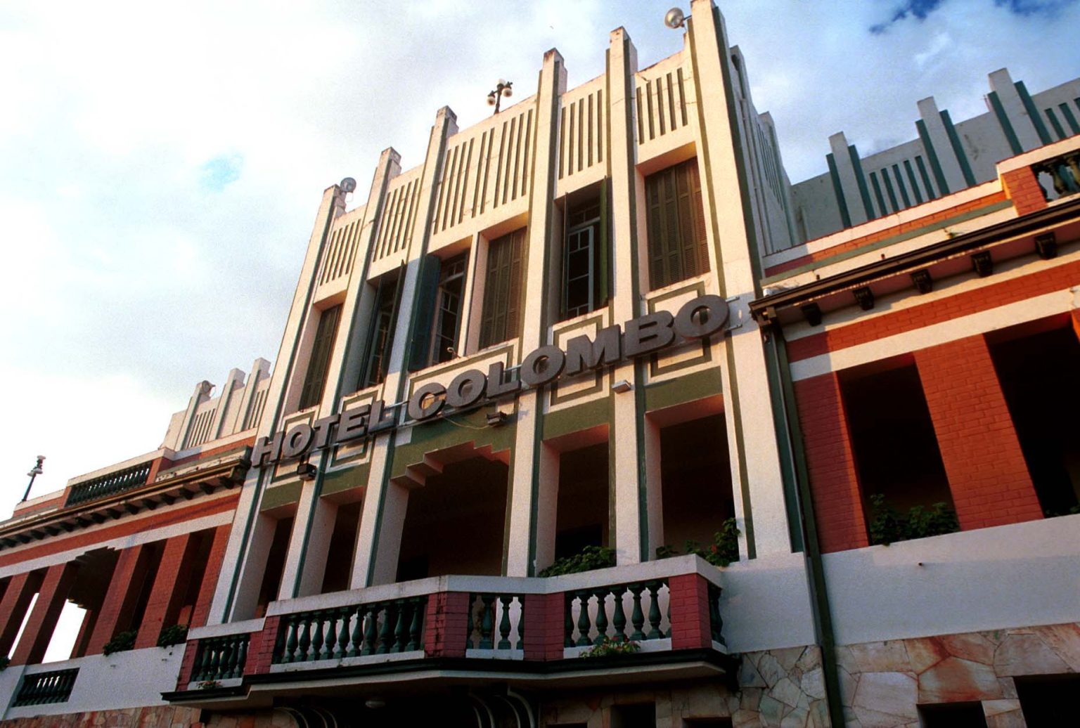 Leilão do Histórico Hotel Colombo em Araxá: Uma Oportunidade para Investidores e Preservação do Patrimônio