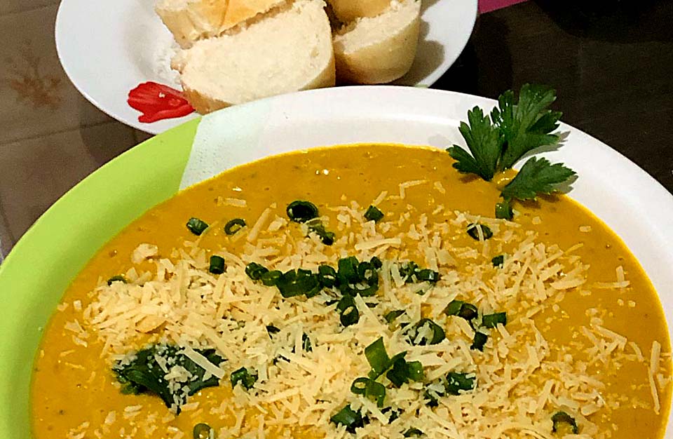 Creme de Abóbora: Sabor, Saúde e Conforto em uma Tigela