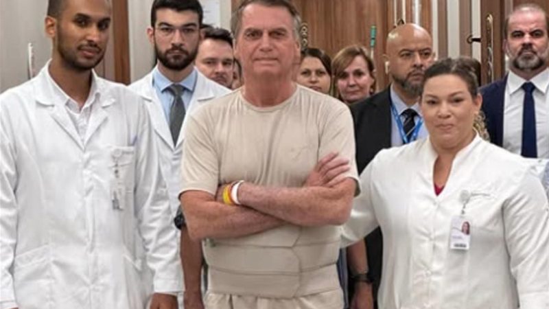 Jair Bolsonaro recebe alta da UTI após 18 dias de internação em Brasília