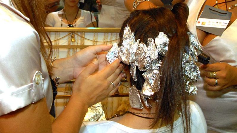 Alisamento capilar: o perigo escondido no ácido glioxílico que muitas mulheres ainda ignoram