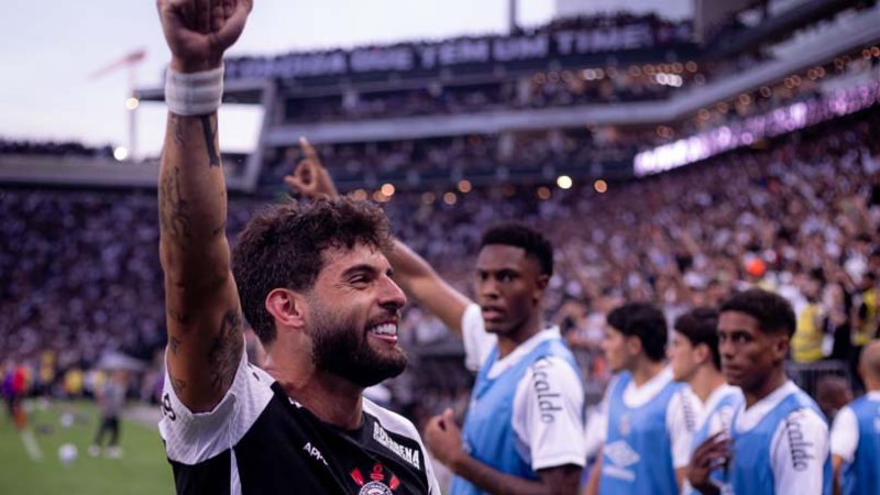 Corinthians vence o Santos na Neo Química Arena e se aproxima do G6 do Brasileirão