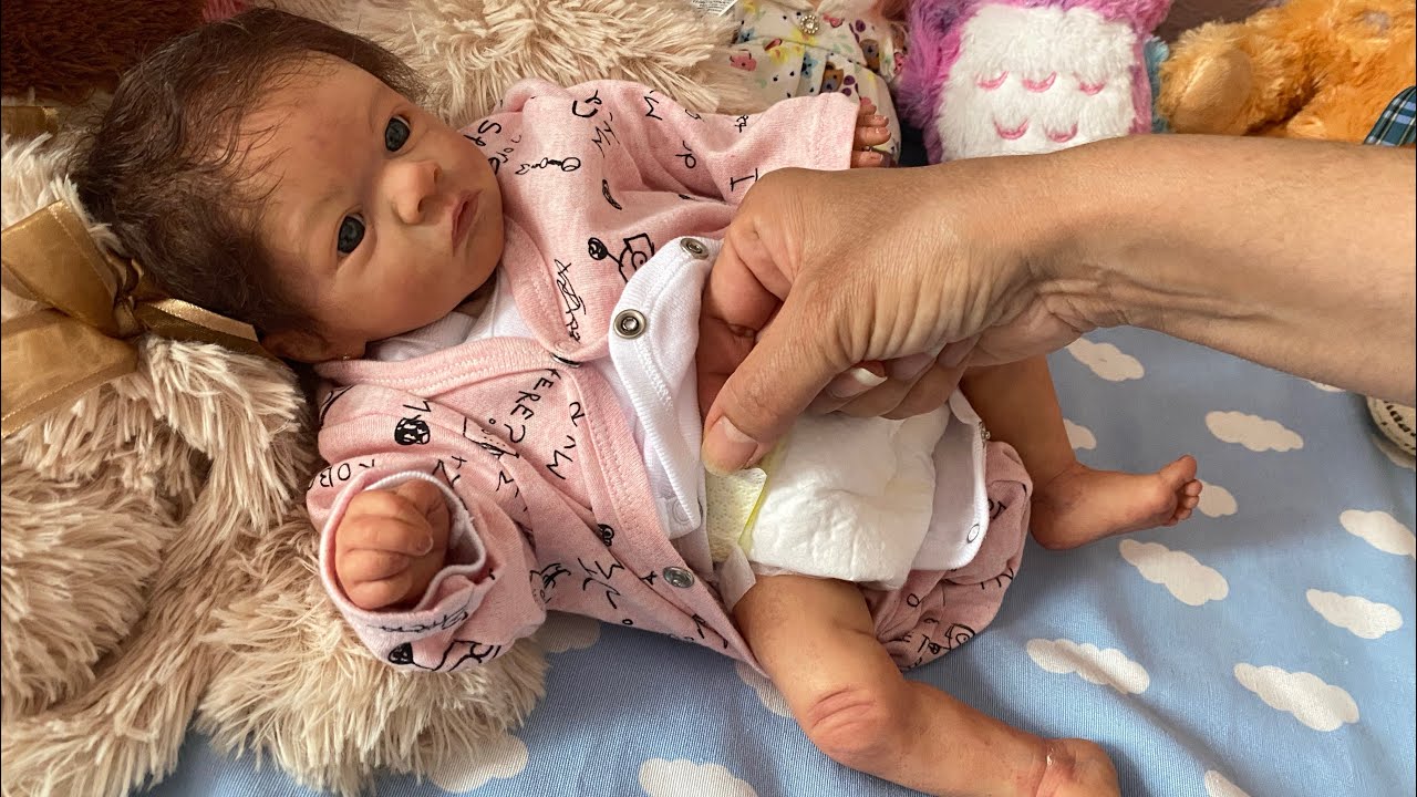 Bebê Reborn: a boneca realista que conquista corações e tem uso terapêutico