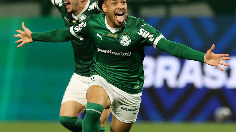 PALMEIRAS VENCE SÃO PAULO POR 1 A 0 E SE MANTER NA LIDERANÇA DO BRASILEIRÃO