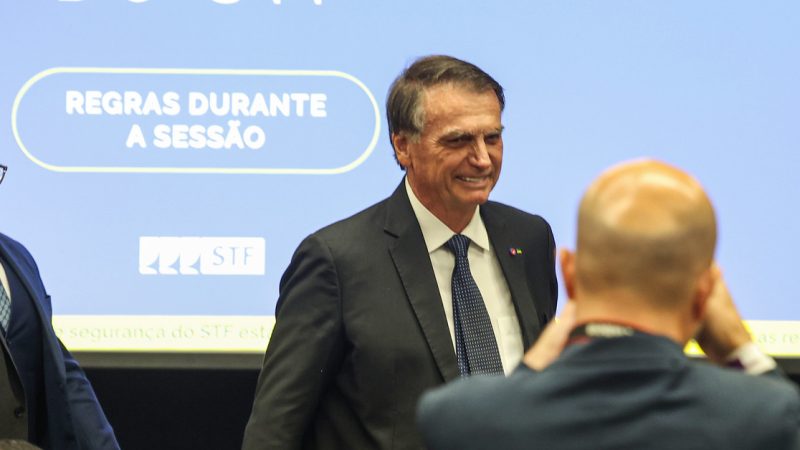 Bolsonaro depõe no STF e nega envolvimento em trama golpista