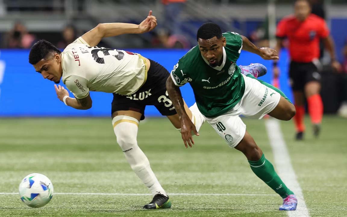 PALMEIRAS EMPATA COM UNIVERSITARIO E AVANÇA ÀS QUARTAS DA LIBERTADORES