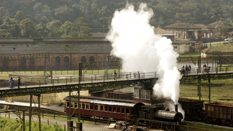 Passeio de Trem leva famílias a Paranapiacaba no Dia das Crianças