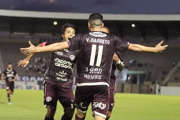 Ferroviária goleia São José e larga na frente na fase decisiva da A2