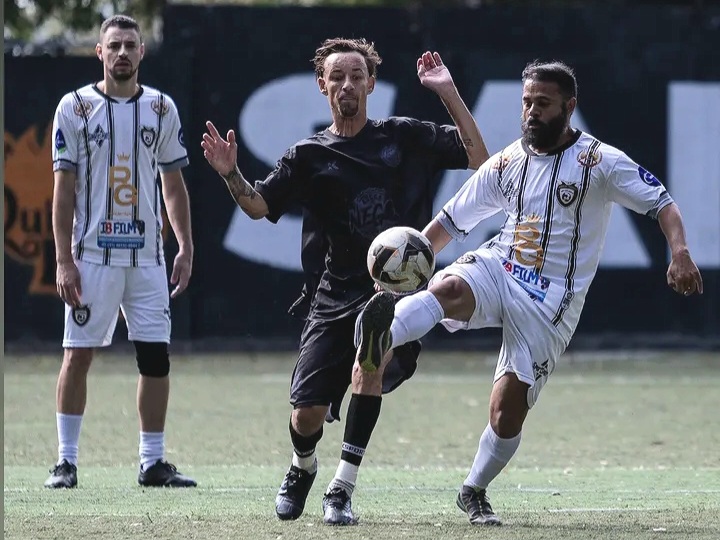 Unidos e Conexão do Toca empatam sem gols em estreia movimentada na Copa Santos 35+